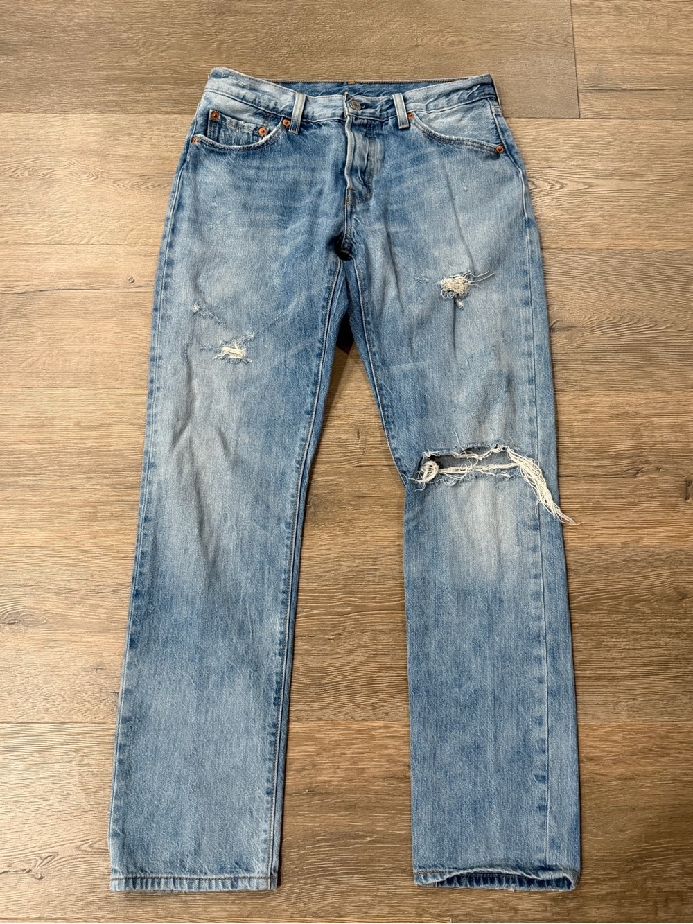 Levi’s 501 Women’s Distressed Ripped Medium Wash Jeans Button Fly Straight Leg